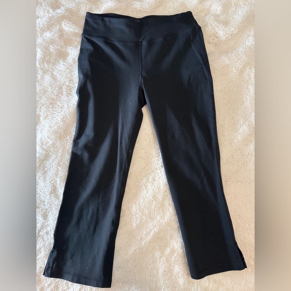 Roots Black Athletic Capri Leggings